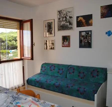 アパート Residenze Cala Lupo スティンティーノ