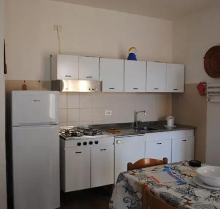 Residenze Cala Lupo アパート スティンティーノ